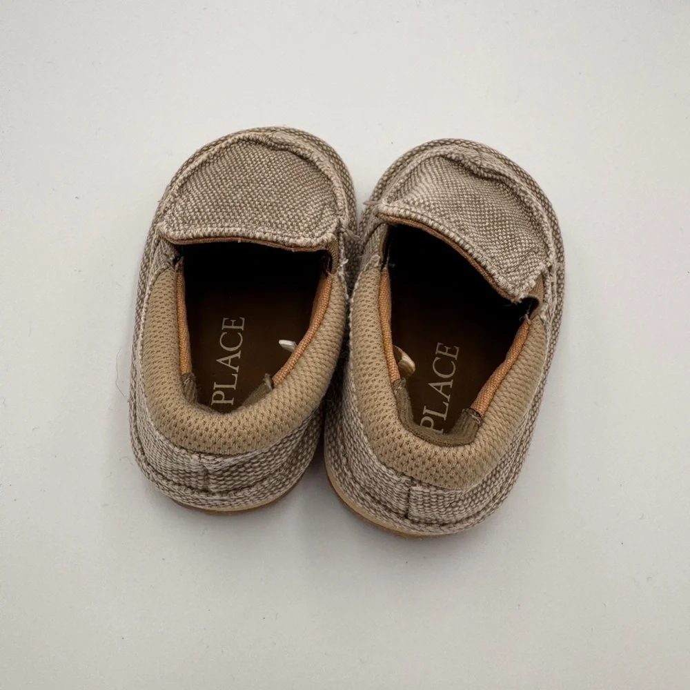 The Children's Place Boys Toddler Size 4 Tan Kids Slide On Dress Shoes Loafers